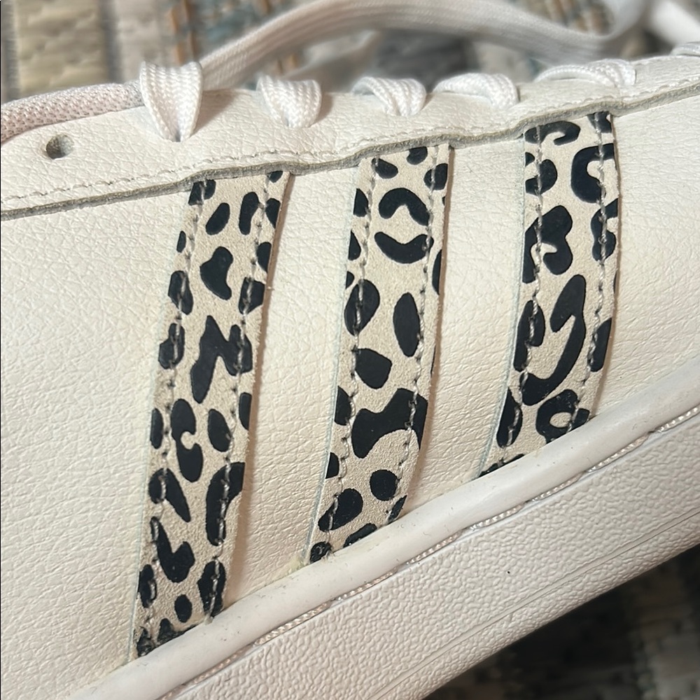 Adidas White Sneakers Leather Design - Picture 13 of 13